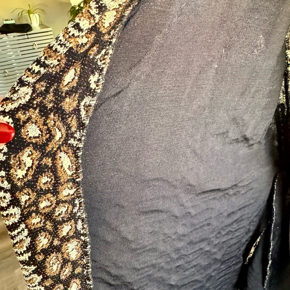 Shimmery Glitter Robe - Picture 7 of 8